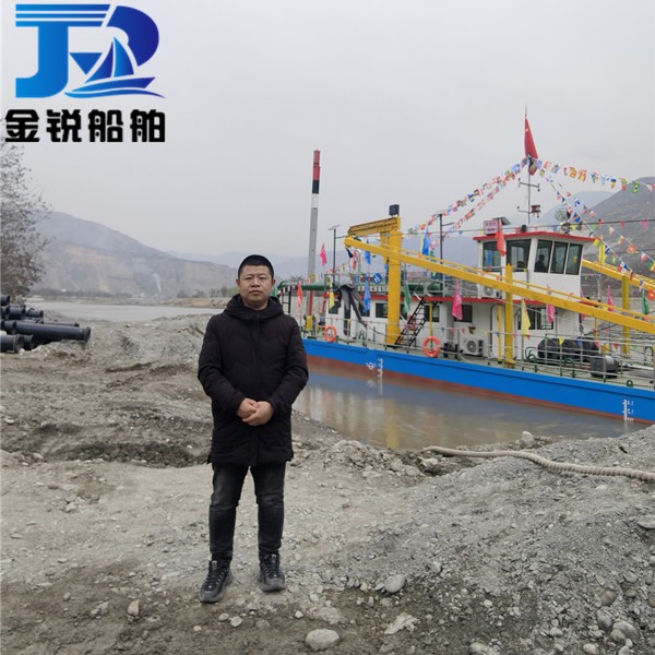 甘肅隴南客戶白龍江清淤項(xiàng)目挖泥船安裝現(xiàn)場(chǎng)調(diào)試完成